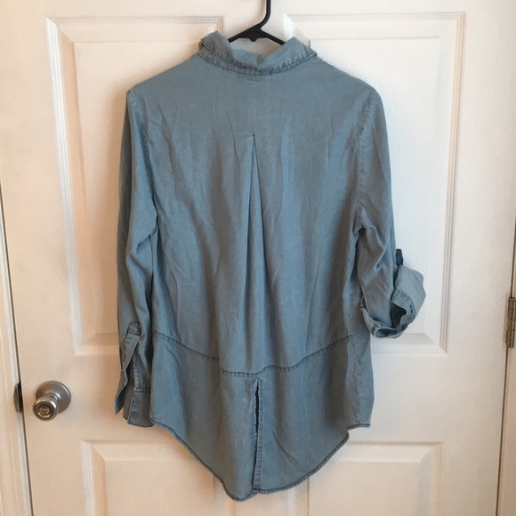NWOT Light Blue Amaryllis Denim Button Down Shirt - Picture 4 of 6